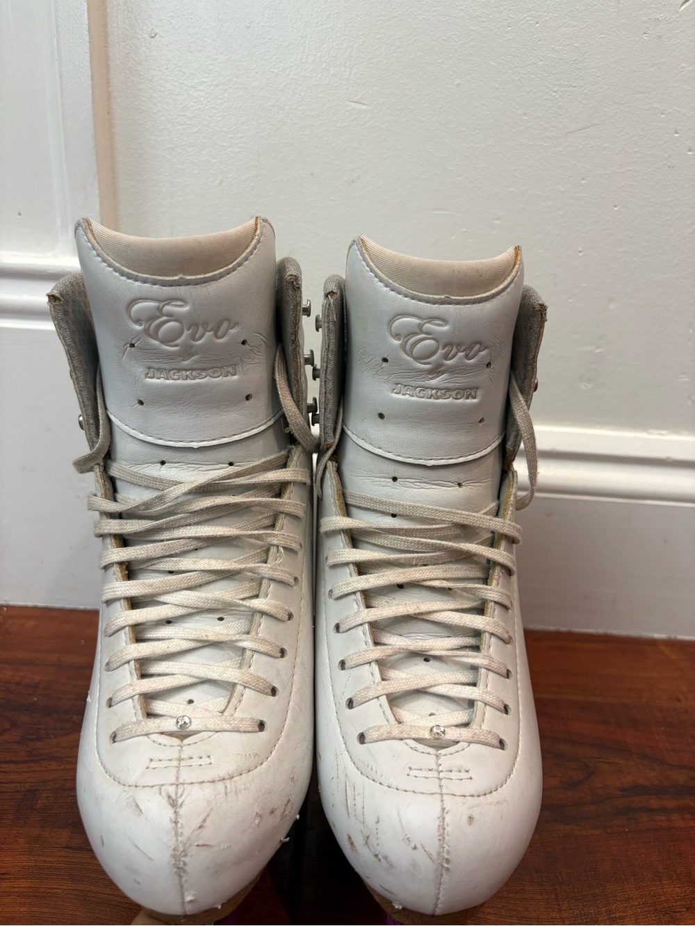 JACKSON Evo Girls Figure Skates- size 3W